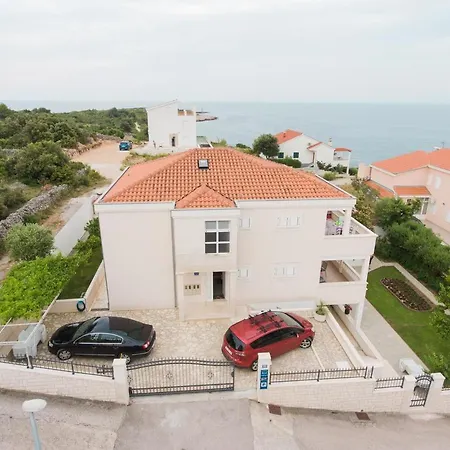 Razanj 7484c Apartmán *